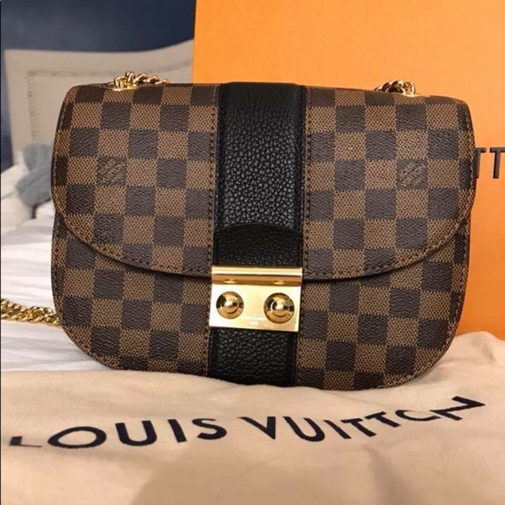 LOUIS Vuitton Wight